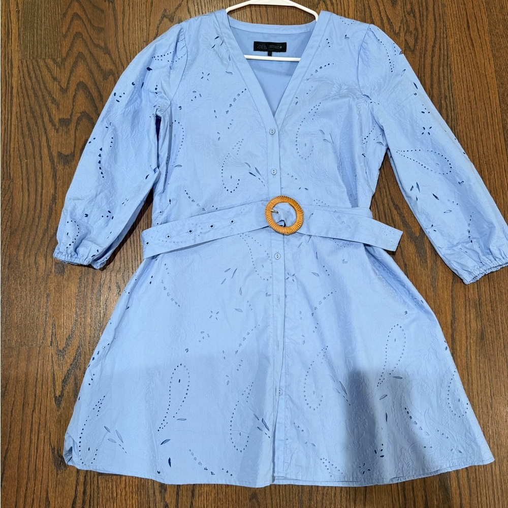 ZARA sz M Light Blue Eyelet Dress with Belt Like New
